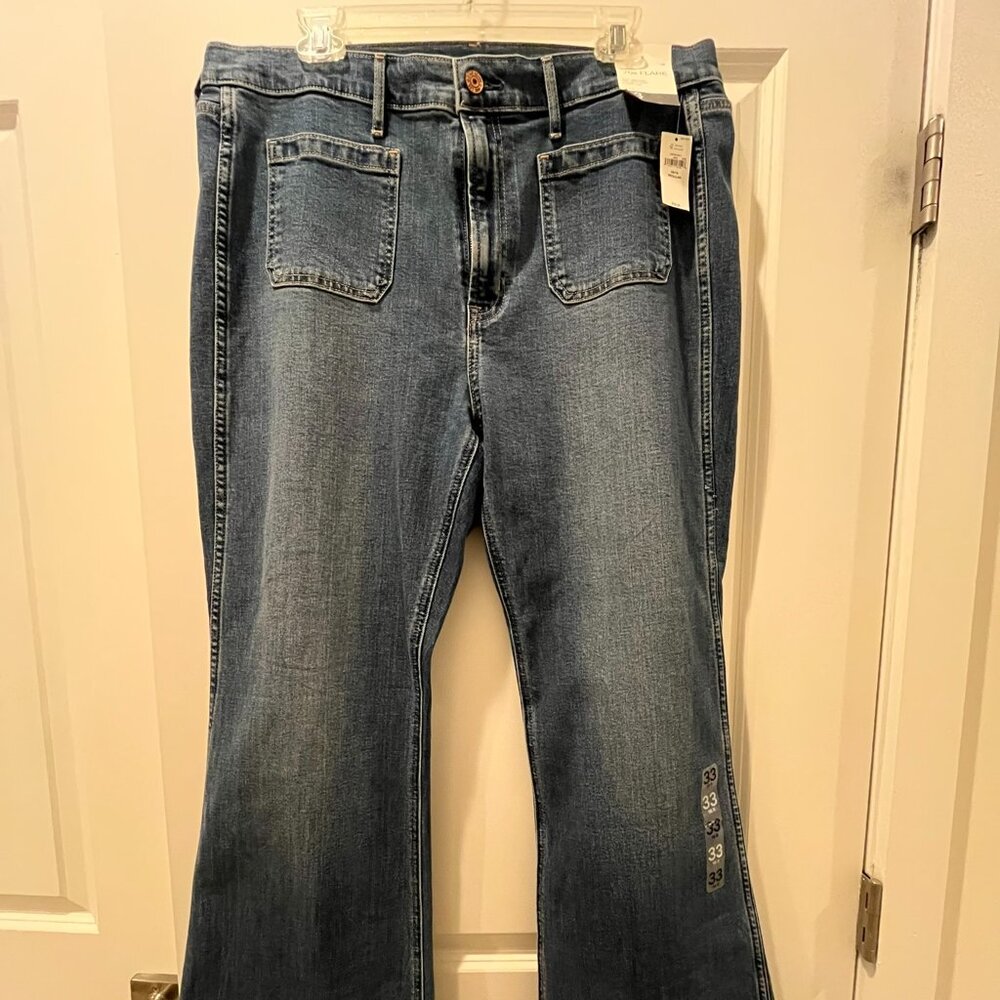 GAP 70's Flare High Rise Pants, NWT Size 33/16R